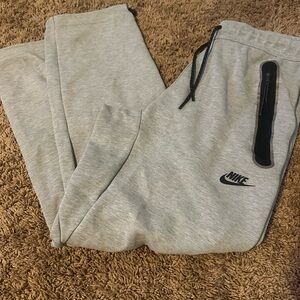 Nike Heather Gray Sweatpants with Black Details Nike tech fleece pants